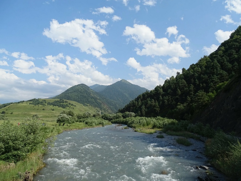 Река в Ингушетии Назранка